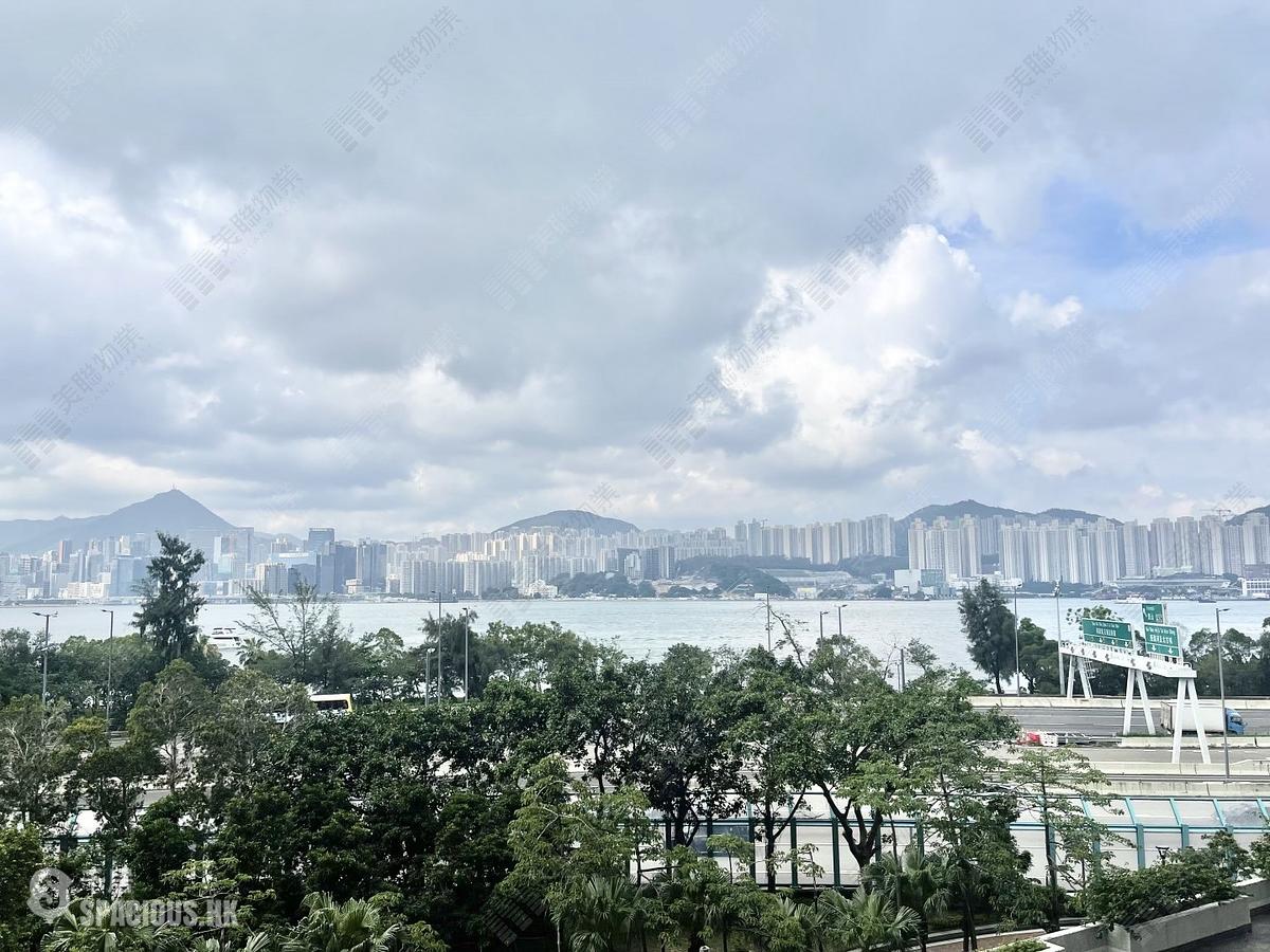 Tai Koo Shing - Tai Koo Shing Harbour View Gardens (East) Wisteria Mansion 01