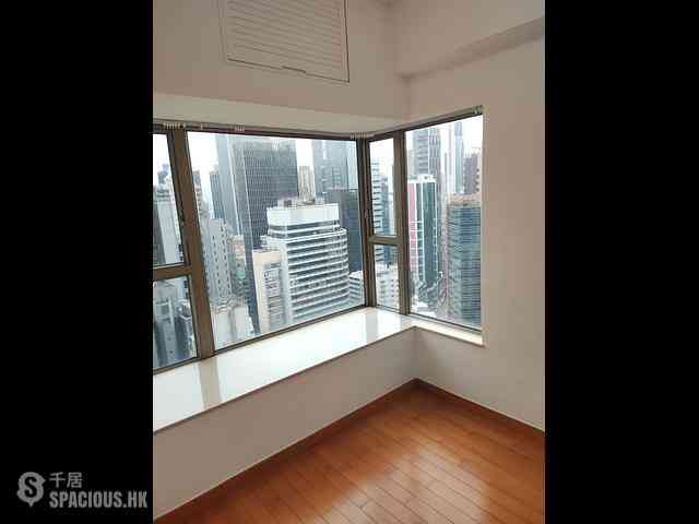 Wan Chai - The Zenith 09