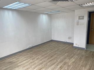 Wan Chai - Lucky Centre 02