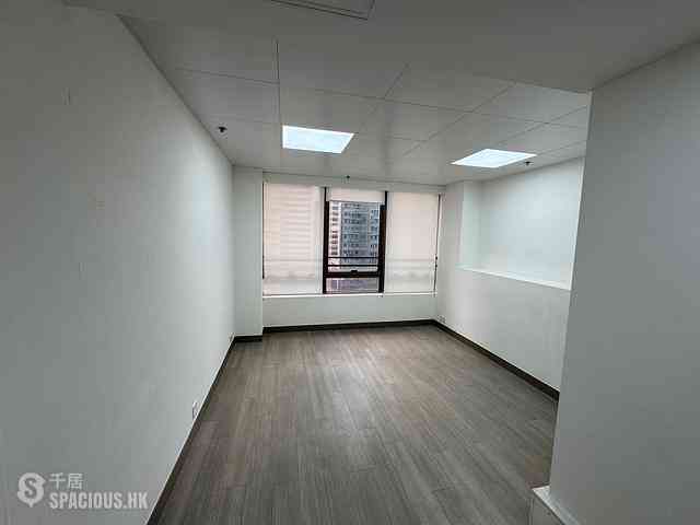 Wan Chai - Lucky Centre 01