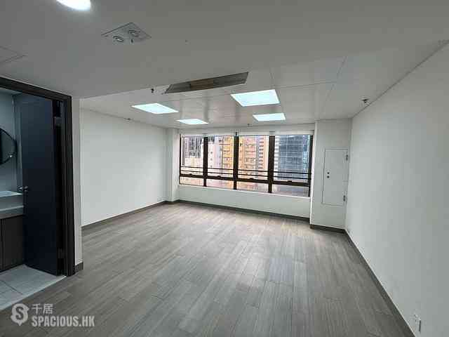 Wan Chai - Lucky Centre 01