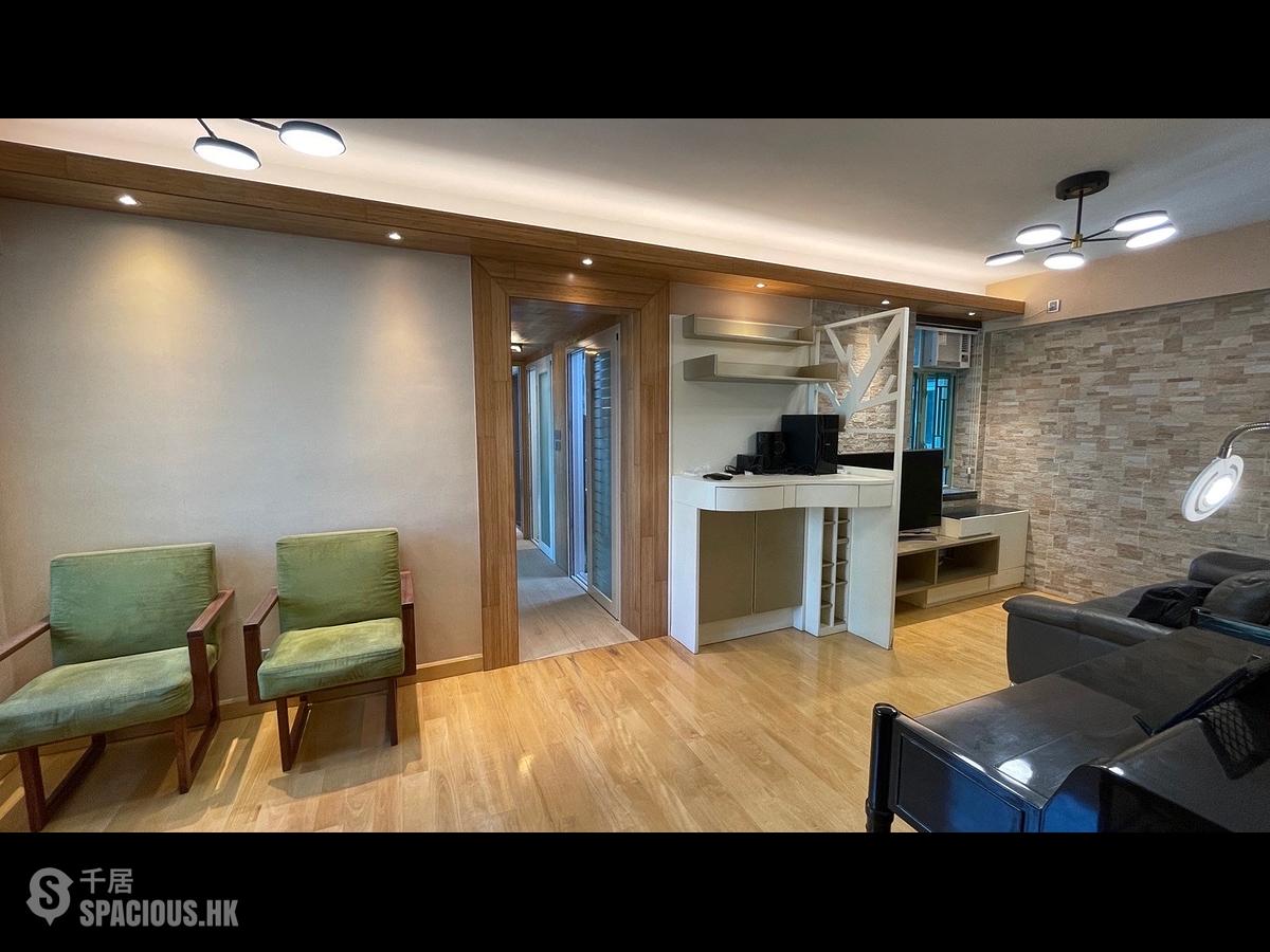 Wan Chai - Royal Court 01