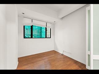 Soho - 22, Elgin Street 12