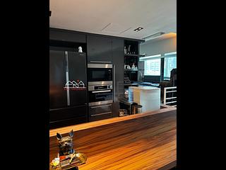 Tung Chung - Coastal Skyline Phase 4 Le Bleu Deux Block 2 08