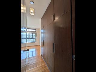 Mid Levels Central - Scenecliff Block 2 03