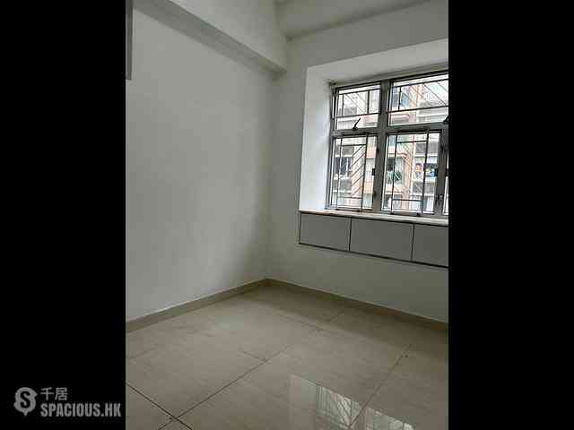 Sai Ying Pun - Yee Fung Court 01