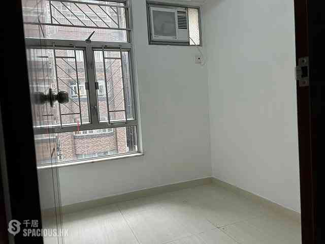 Sai Ying Pun - Yee Fung Court 02