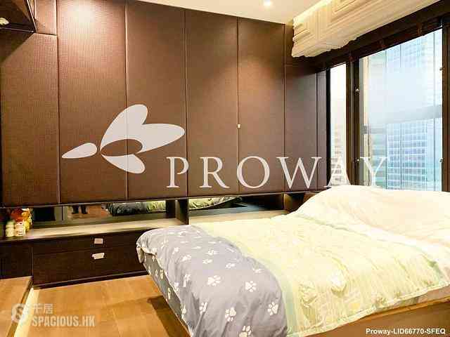 Wan Chai - Convention Plaza Apartments 06
