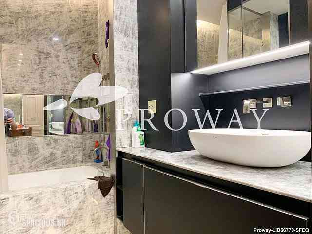 Wan Chai - Convention Plaza Apartments 08