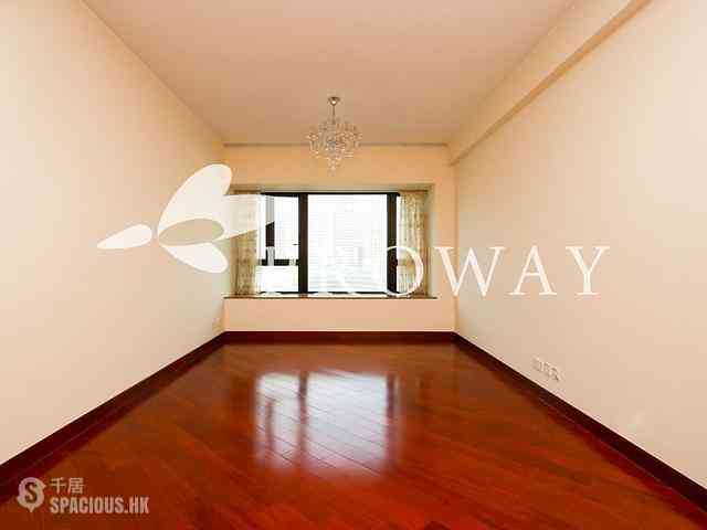 West Kowloon - The Arch 01