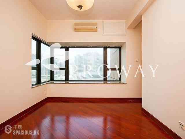 West Kowloon - The Arch 03