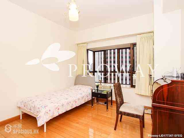 Wan Chai - Wing Way Court 07
