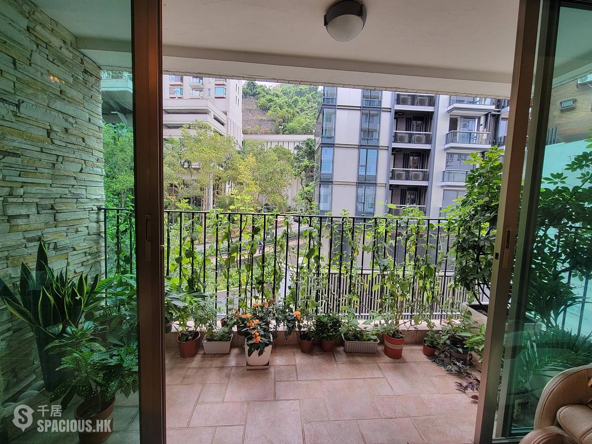 Wan Chai - Phoenix Court Block 2 01