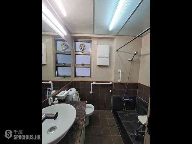 Wan Chai - Phoenix Court Block 2 07