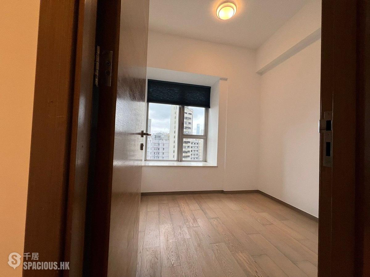 Sai Ying Pun - The Summa Block 1 01