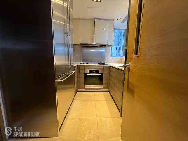 Sai Ying Pun - The Summa Block 1 07