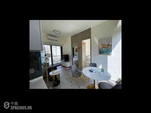 Sai Ying Pun - The Queens 06