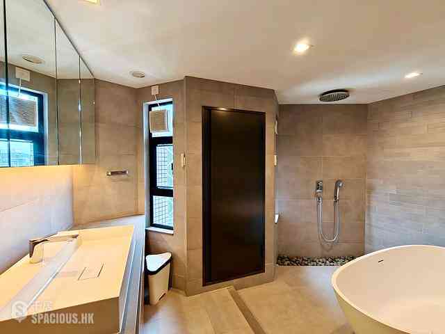 Mid Levels Central - Birchwood Place 06