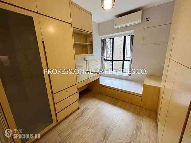 Mid Levels Central - Elegant Terrace Block 1 03