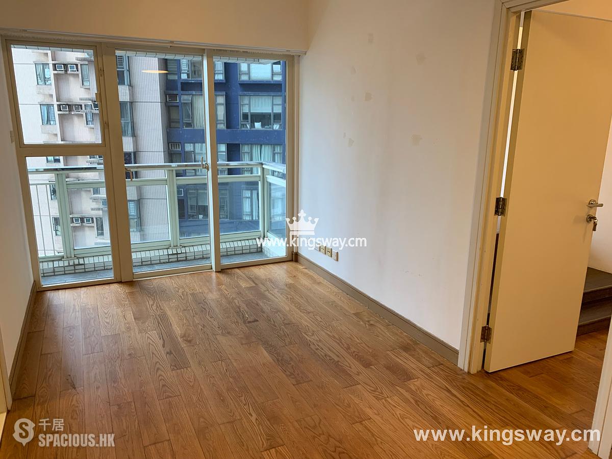 Soho - Centrestage 01