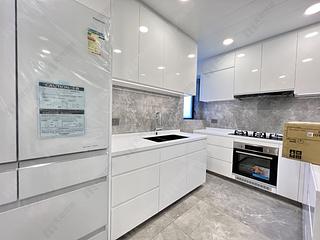 Mid Levels Central - Wealthy Heights 11