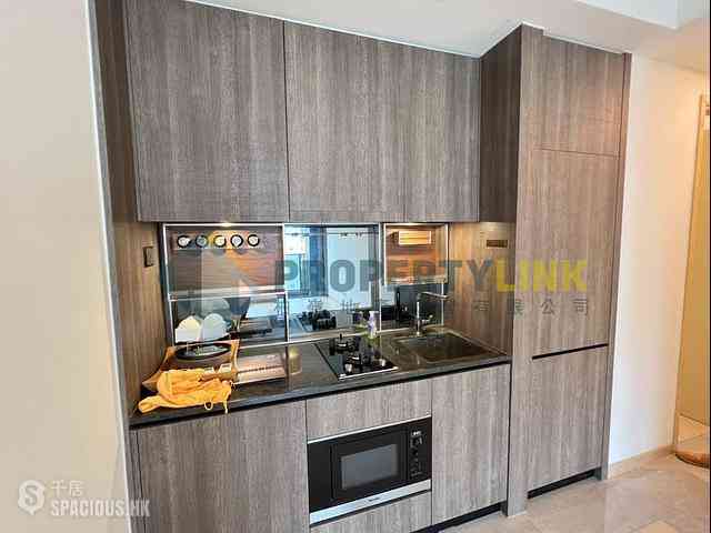 Shek Tong Tsui - Novum West 11
