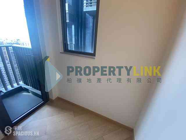 Shek Tong Tsui - Novum West 16