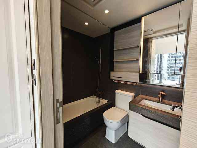 North Point - Fleur Pavilia Tower 1 08