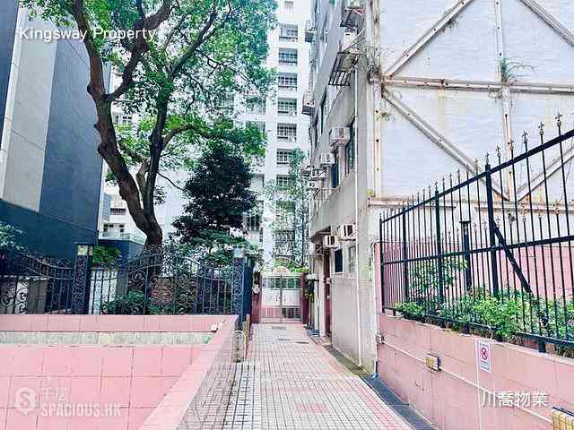 Mid Levels Central - Sun Fat Building 08