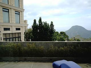 The Peak - Vivian Court 04