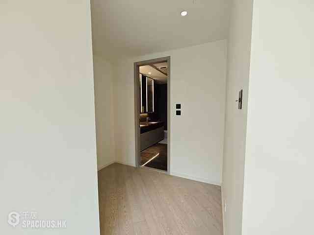 North Point - Fleur Pavilia Tower 2 06