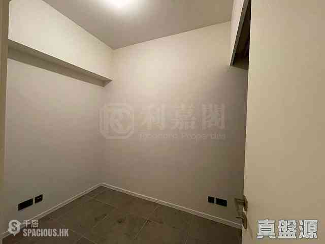 Sai Ying Pun - Bohemian House 05