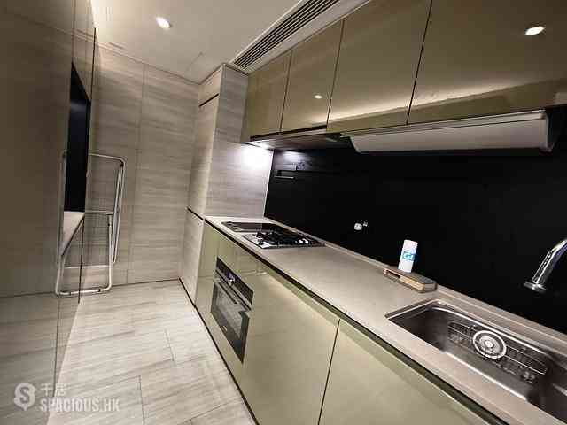 North Point - Fleur Pavilia Tower 3 06