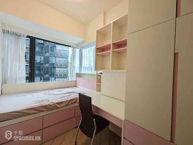 North Point - Fleur Pavilia Tower 2 08
