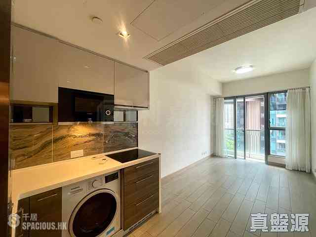 Tseung Kwan O - The Wings Ocean Wings Block 6A 01