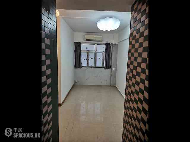 Tai Kok Tsui - Tong Mei House 02