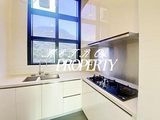 Repulse Bay - Helene Tower 02
