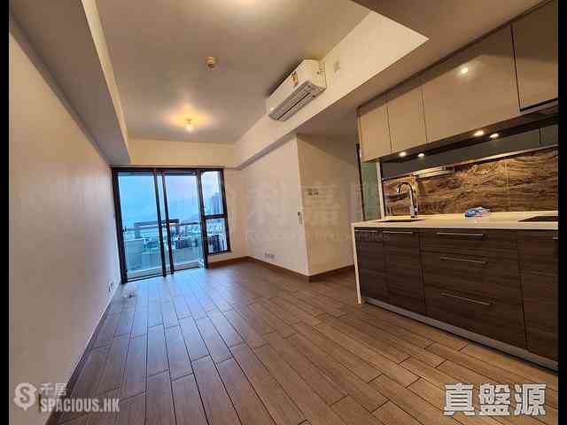 Tseung Kwan O - The Wings Ocean Wings Block 6B 02