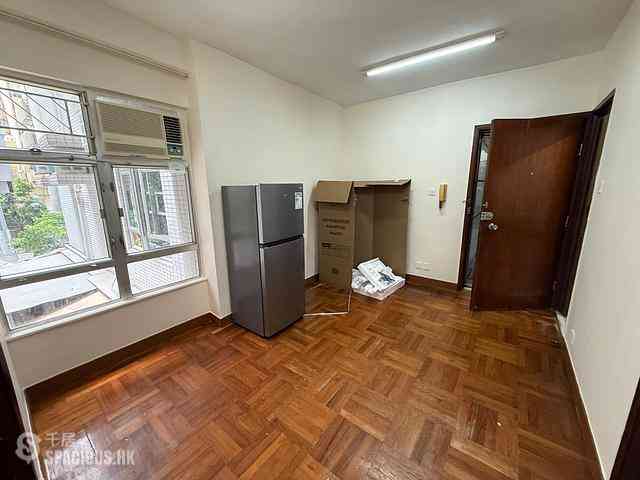 Sai Ying Pun - Yee Fung Court 01