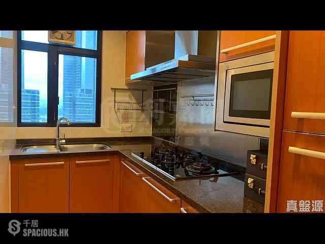 West Kowloon - The Arch Moon Tower (Block 2A) 10