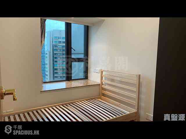 West Kowloon - The Arch Moon Tower (Block 2A) 11