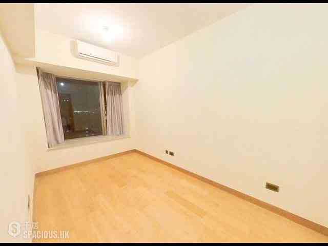 Sai Ying Pun - The Nova 06