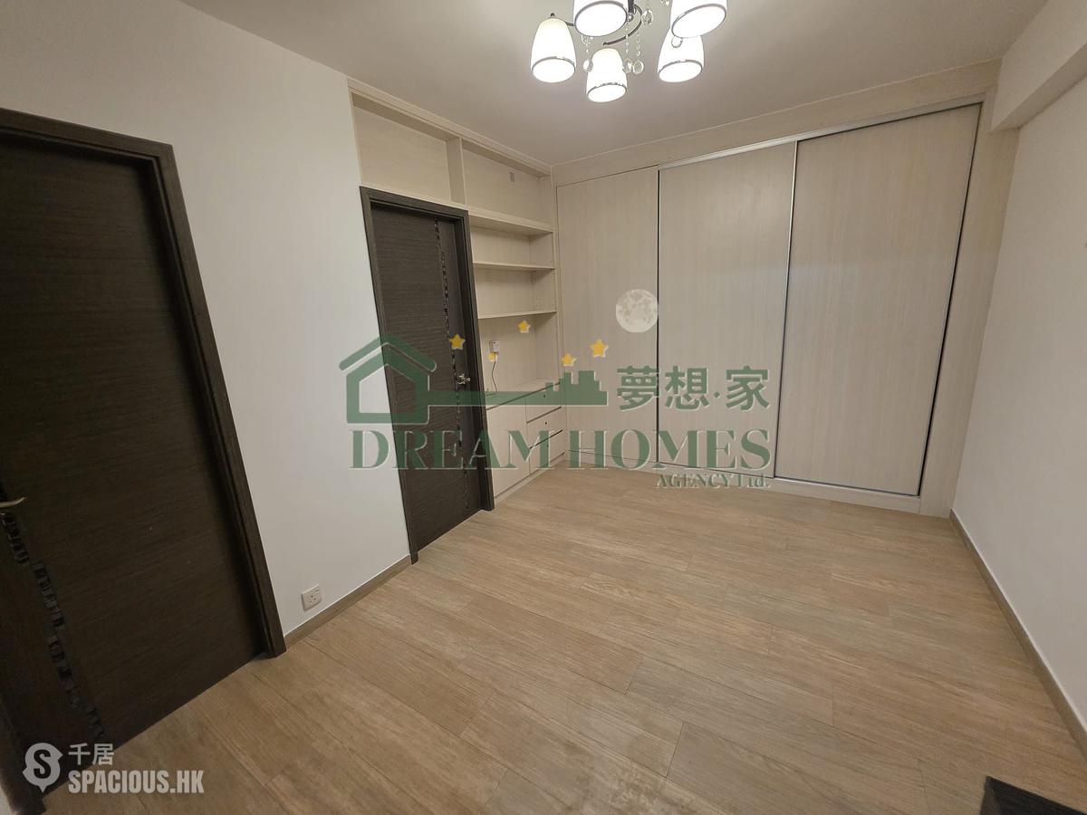 Sai Ying Pun - Hang Sing Mansion 01
