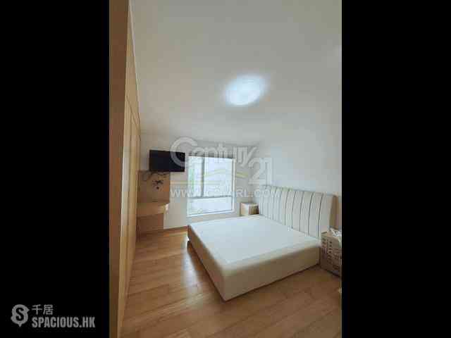 The Peak - Strawberry Hill 10