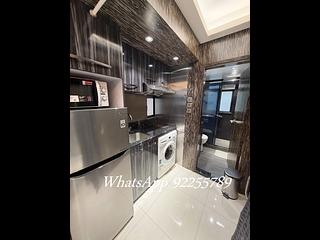 Sheung Wan - 28-30, Queen Street 04