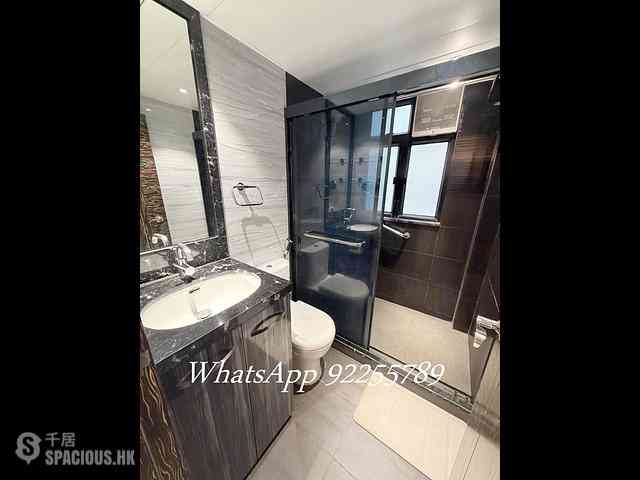 Sheung Wan - 28-30, Queen Street 05