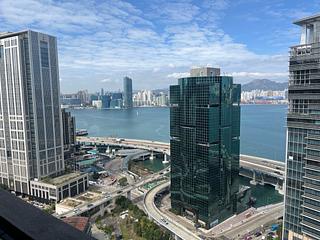 Quarry Bay - La Place De Victoria 02