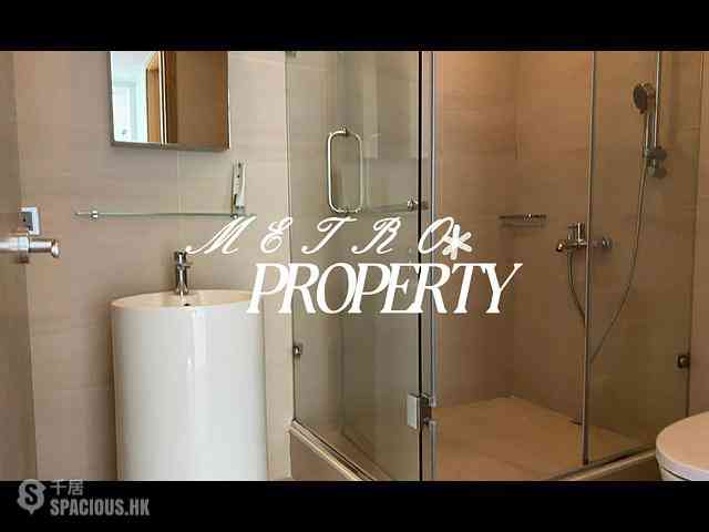 Chung Hom Kok - Cypresswaver Villas 06