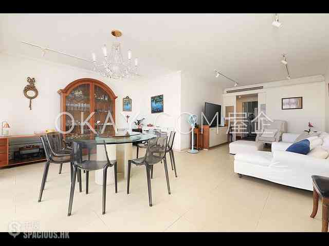 Chung Hom Kok - Pinewaver Villas 02