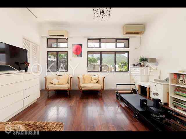 Chung Hom Kok - Pinewaver Villas 16